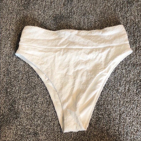 Cheeky Modest Swim Suit - Picture 3 of 4